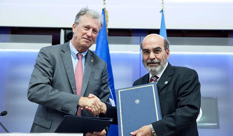 El Presidente Ejecutivo del BCIE, Dr. Nick Rischbieth y el Director General de la FAO